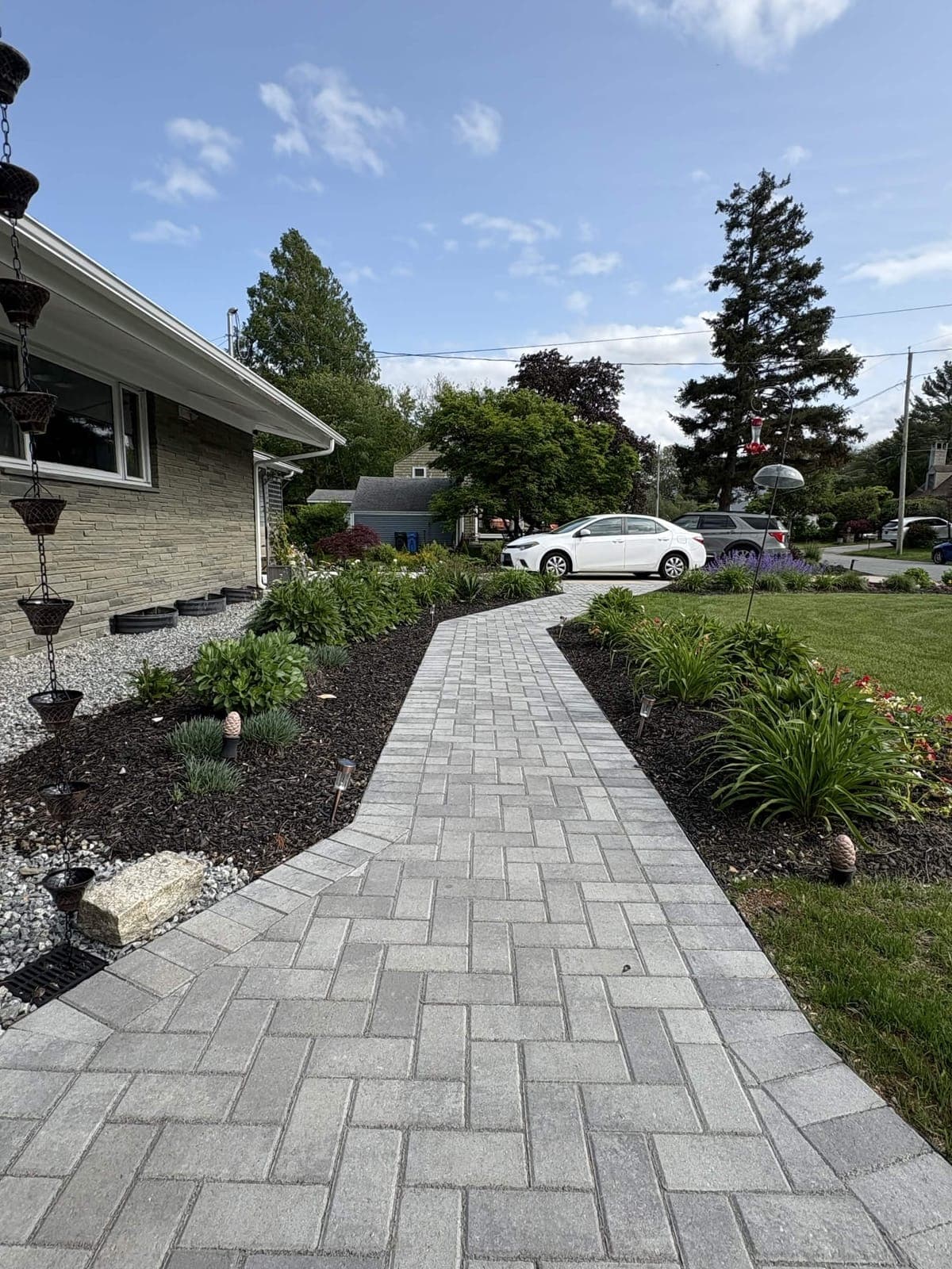 Modern Gravel Garden — photo 2 of 3